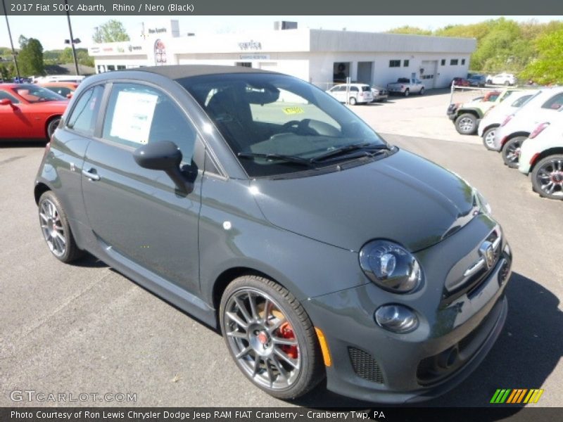 Front 3/4 View of 2017 500c Abarth
