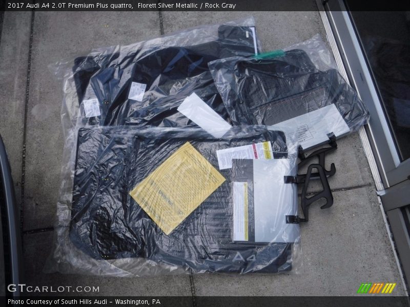 Florett Silver Metallic / Rock Gray 2017 Audi A4 2.0T Premium Plus quattro