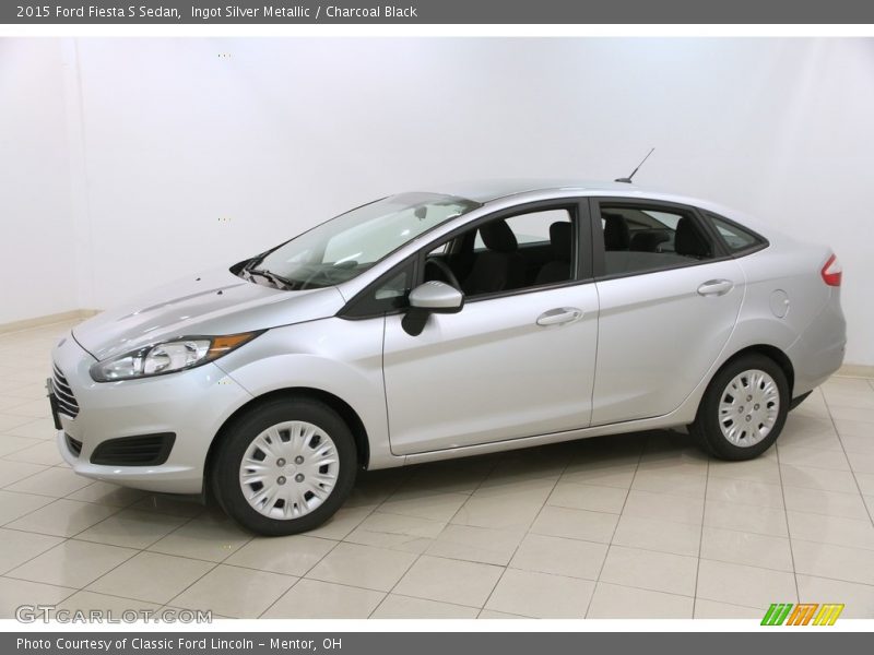 Ingot Silver Metallic / Charcoal Black 2015 Ford Fiesta S Sedan