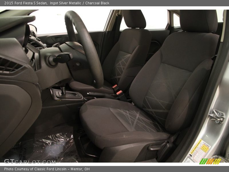 Ingot Silver Metallic / Charcoal Black 2015 Ford Fiesta S Sedan