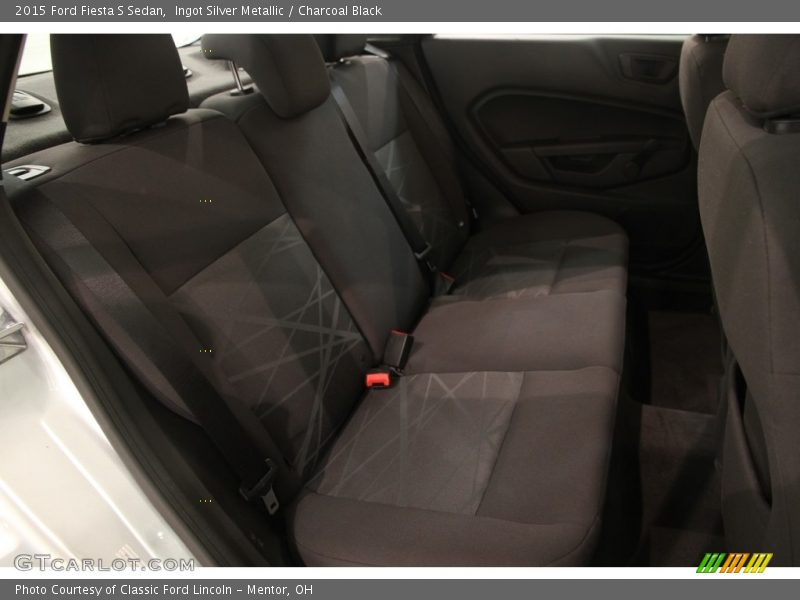 Ingot Silver Metallic / Charcoal Black 2015 Ford Fiesta S Sedan