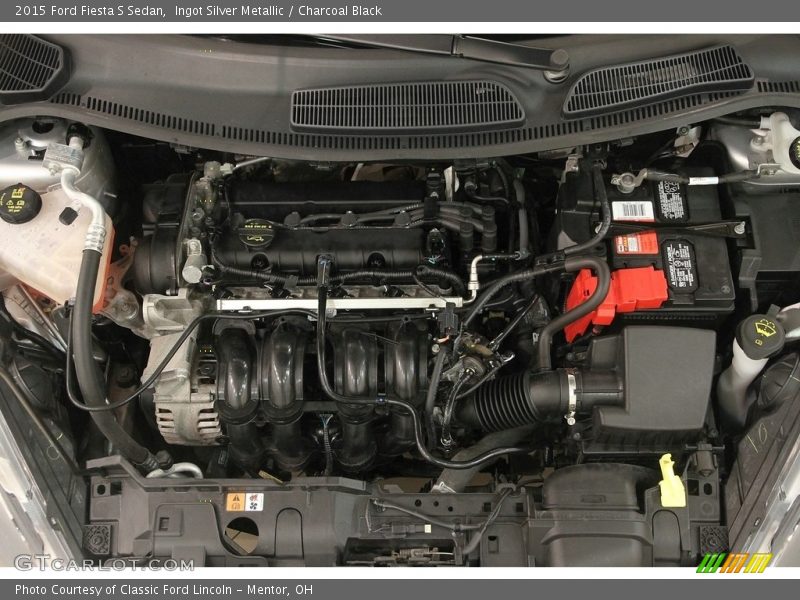 Ingot Silver Metallic / Charcoal Black 2015 Ford Fiesta S Sedan