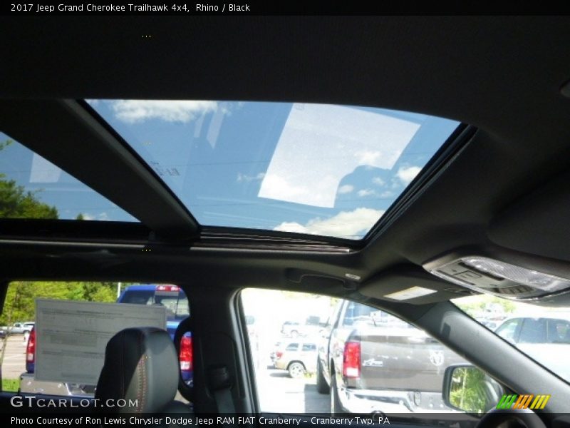 Rhino / Black 2017 Jeep Grand Cherokee Trailhawk 4x4