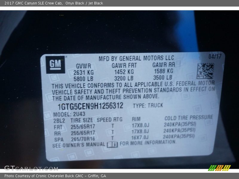 Onyx Black / Jet Black 2017 GMC Canyon SLE Crew Cab