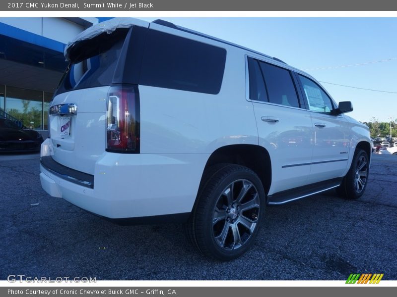 Summit White / Jet Black 2017 GMC Yukon Denali