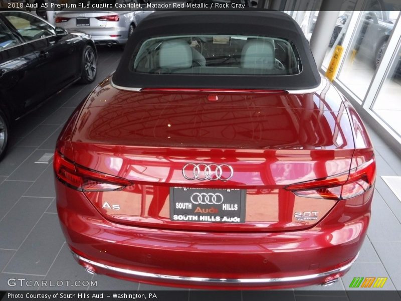 Matador Red Metallic / Rock Gray 2018 Audi A5 Premium Plus quattro Cabriolet