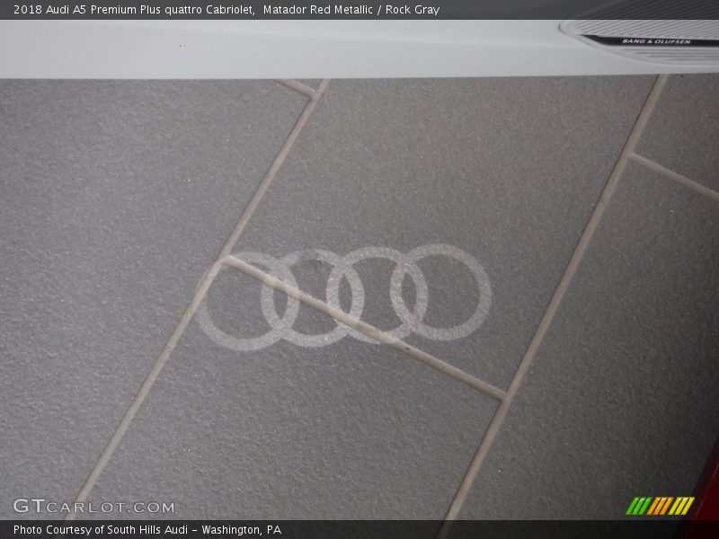 Matador Red Metallic / Rock Gray 2018 Audi A5 Premium Plus quattro Cabriolet