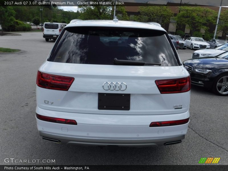 Glacier White Metallic / Black 2017 Audi Q7 3.0T quattro Premium Plus