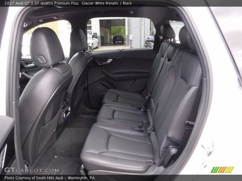 Glacier White Metallic / Black 2017 Audi Q7 3.0T quattro Premium Plus