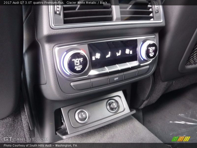 Glacier White Metallic / Black 2017 Audi Q7 3.0T quattro Premium Plus