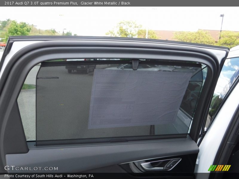 Glacier White Metallic / Black 2017 Audi Q7 3.0T quattro Premium Plus