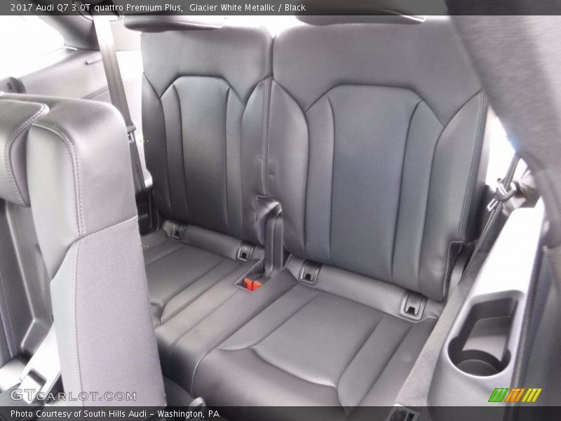 Glacier White Metallic / Black 2017 Audi Q7 3.0T quattro Premium Plus