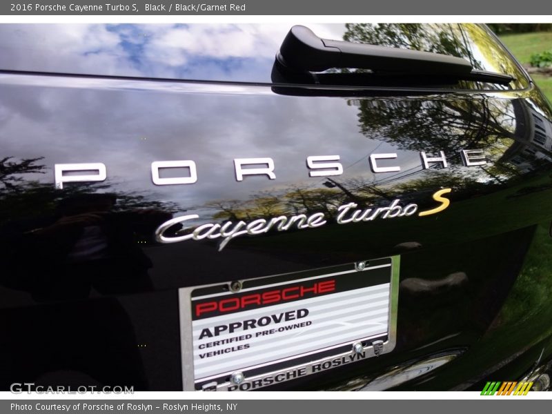 Black / Black/Garnet Red 2016 Porsche Cayenne Turbo S
