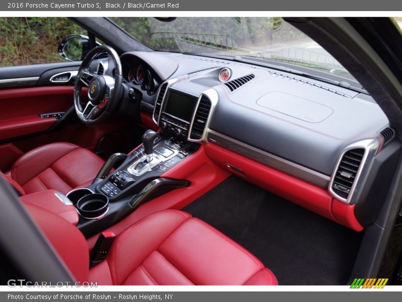 Dashboard of 2016 Cayenne Turbo S
