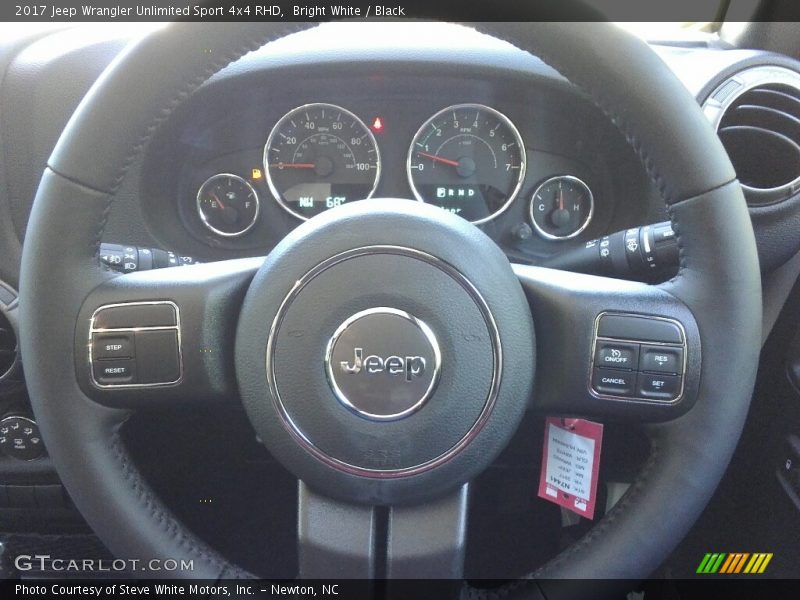 Bright White / Black 2017 Jeep Wrangler Unlimited Sport 4x4 RHD