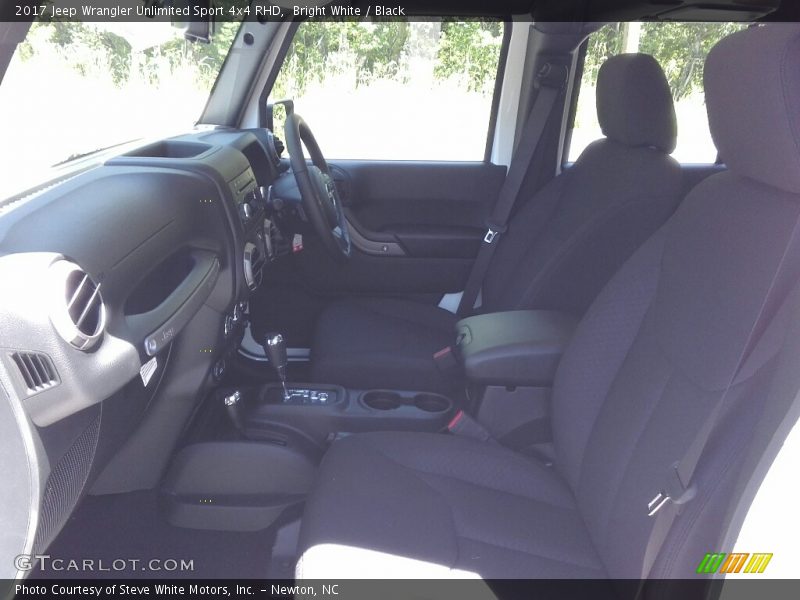 Bright White / Black 2017 Jeep Wrangler Unlimited Sport 4x4 RHD