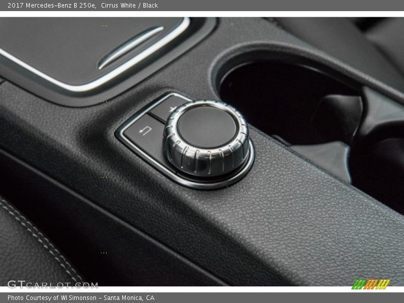 Cirrus White / Black 2017 Mercedes-Benz B 250e