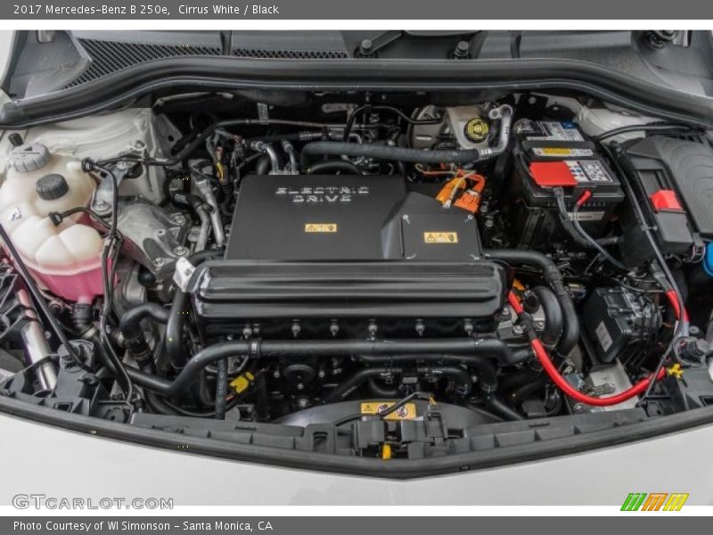 Cirrus White / Black 2017 Mercedes-Benz B 250e