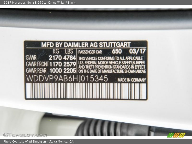 Cirrus White / Black 2017 Mercedes-Benz B 250e