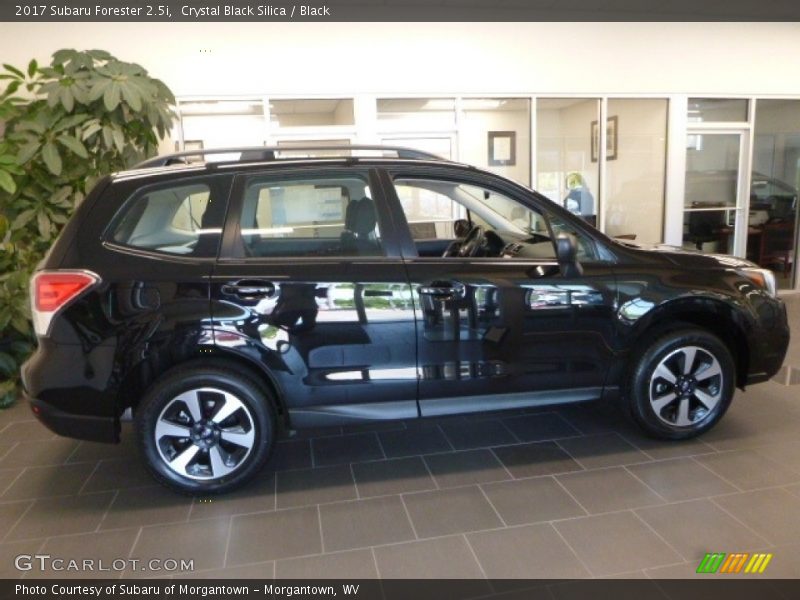 Crystal Black Silica / Black 2017 Subaru Forester 2.5i