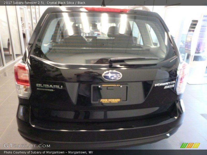 Crystal Black Silica / Black 2017 Subaru Forester 2.5i