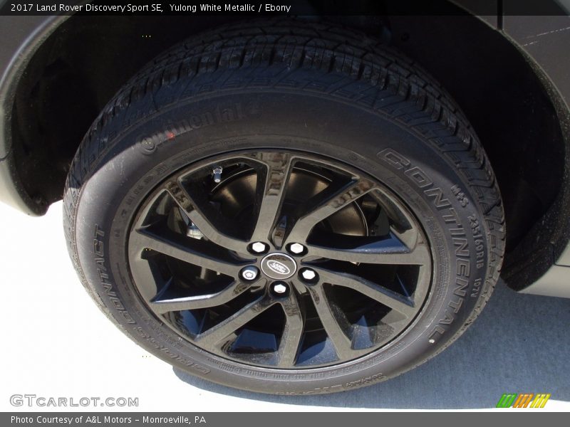 Yulong White Metallic / Ebony 2017 Land Rover Discovery Sport SE