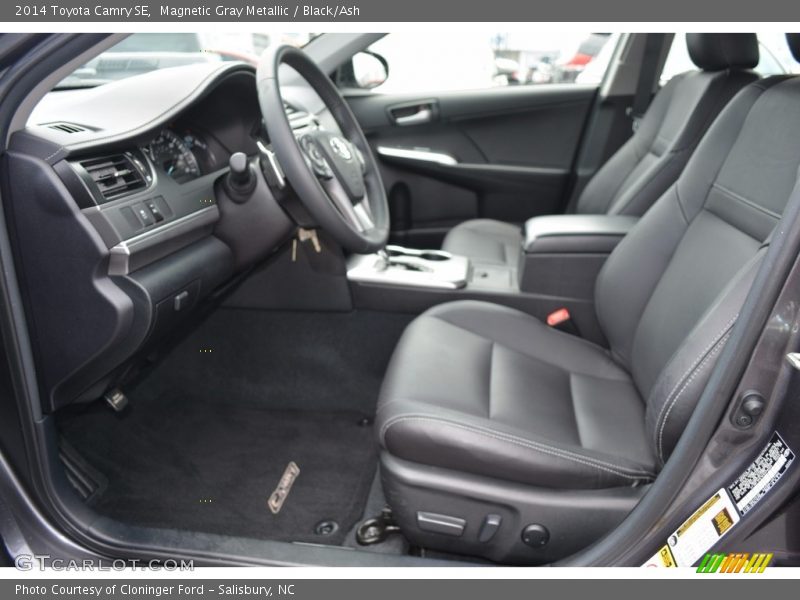 Magnetic Gray Metallic / Black/Ash 2014 Toyota Camry SE