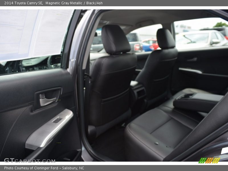 Magnetic Gray Metallic / Black/Ash 2014 Toyota Camry SE