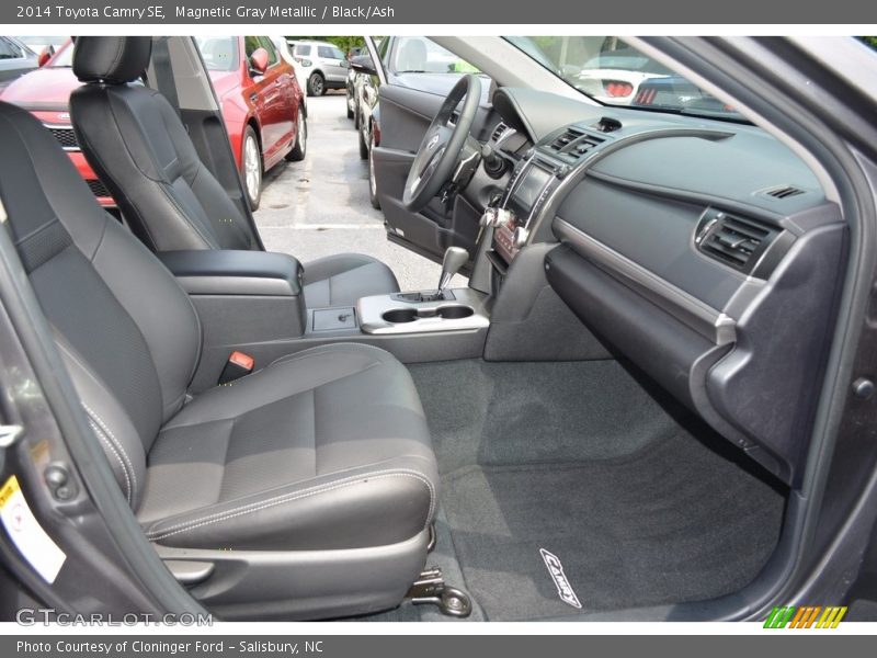 Magnetic Gray Metallic / Black/Ash 2014 Toyota Camry SE