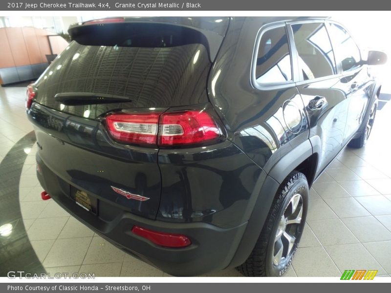 Granite Crystal Metallic / Black 2017 Jeep Cherokee Trailhawk 4x4