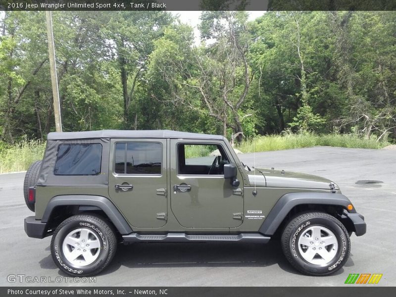 Tank / Black 2016 Jeep Wrangler Unlimited Sport 4x4