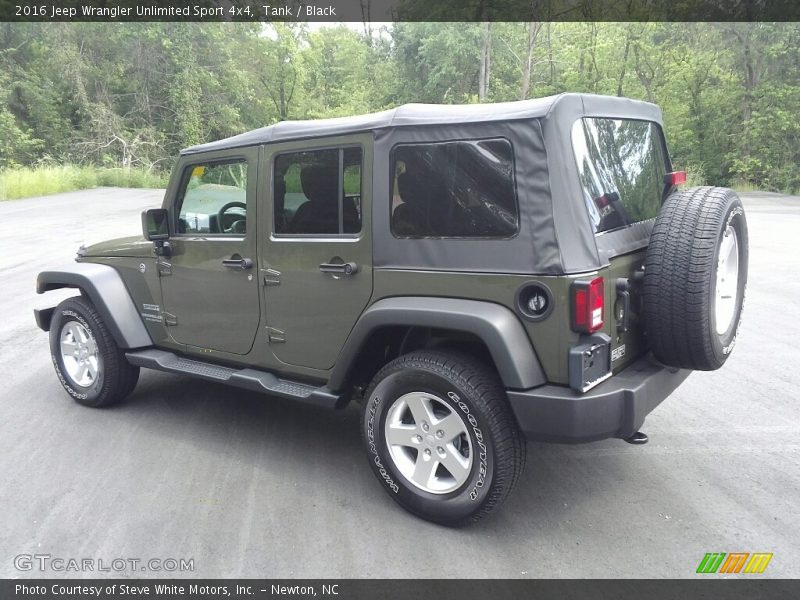 Tank / Black 2016 Jeep Wrangler Unlimited Sport 4x4