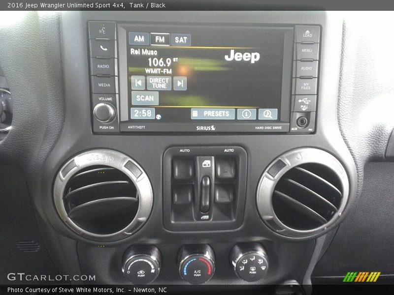 Tank / Black 2016 Jeep Wrangler Unlimited Sport 4x4