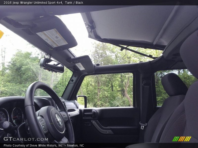 Tank / Black 2016 Jeep Wrangler Unlimited Sport 4x4