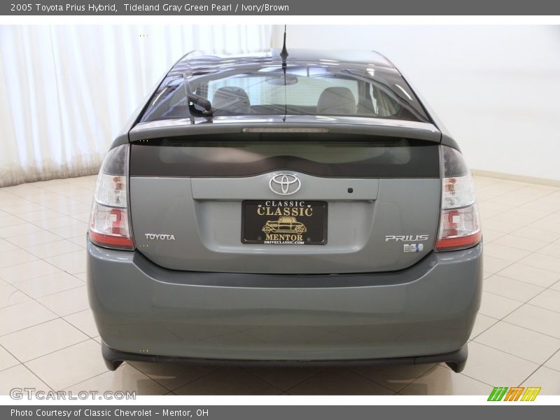 Tideland Gray Green Pearl / Ivory/Brown 2005 Toyota Prius Hybrid