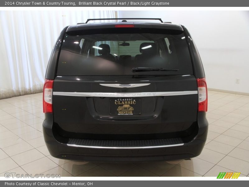 Brilliant Black Crystal Pearl / Black/Light Graystone 2014 Chrysler Town & Country Touring