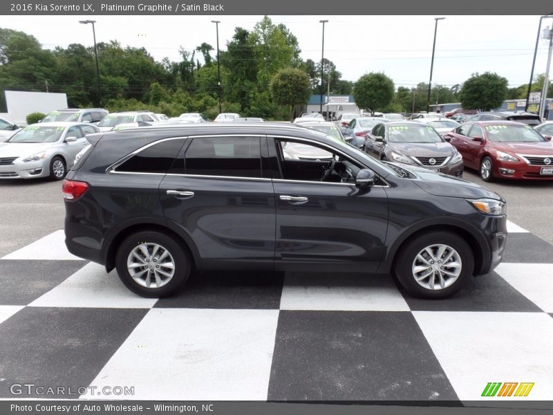 Platinum Graphite / Satin Black 2016 Kia Sorento LX