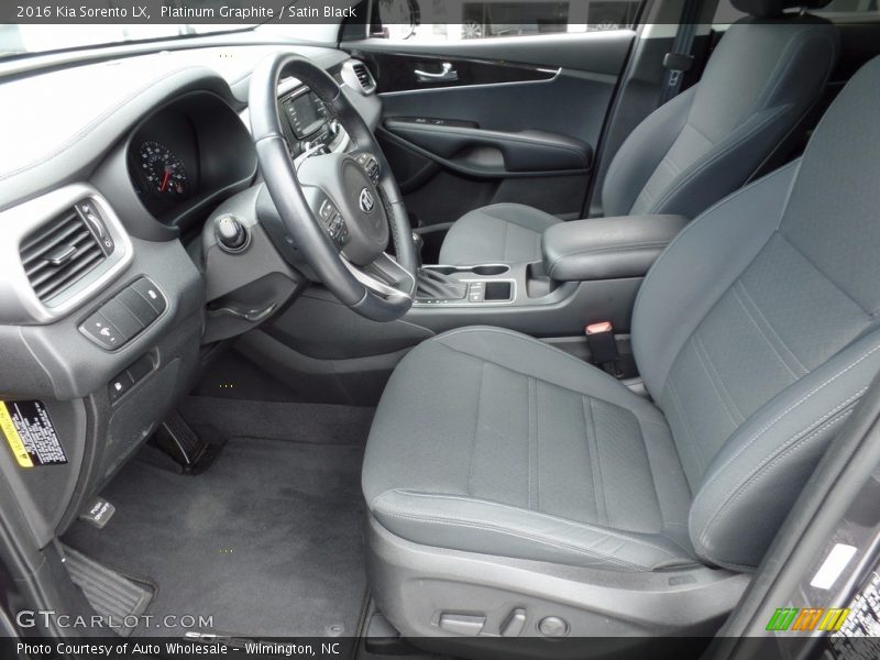 Platinum Graphite / Satin Black 2016 Kia Sorento LX