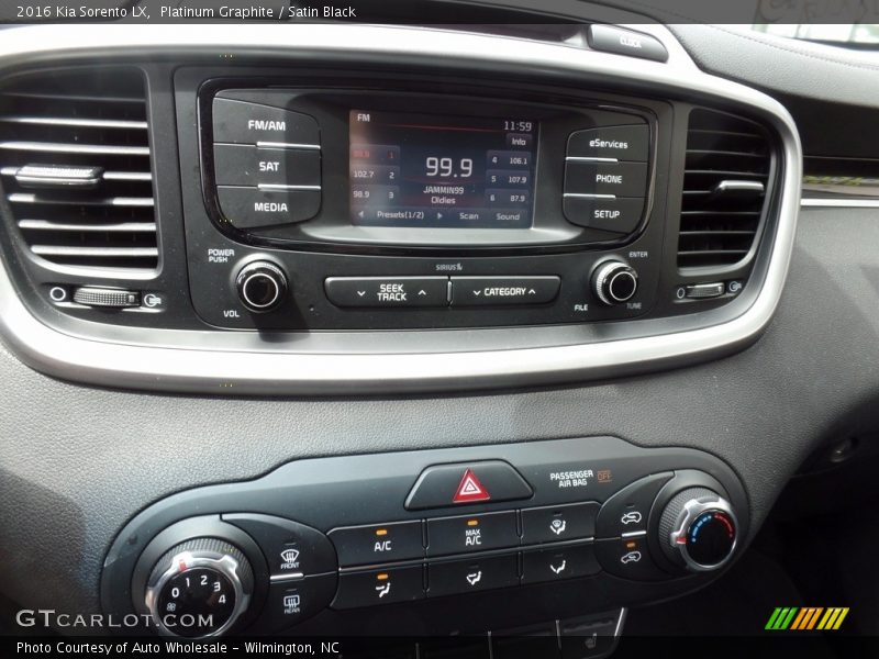 Platinum Graphite / Satin Black 2016 Kia Sorento LX