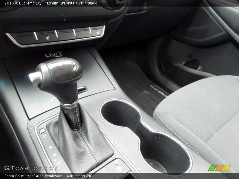Platinum Graphite / Satin Black 2016 Kia Sorento LX