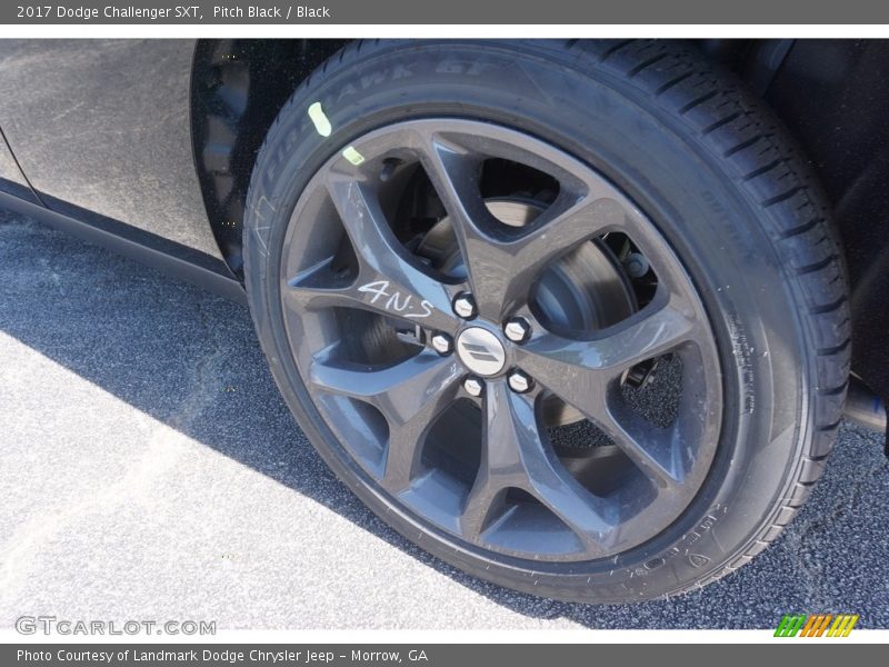 Pitch Black / Black 2017 Dodge Challenger SXT
