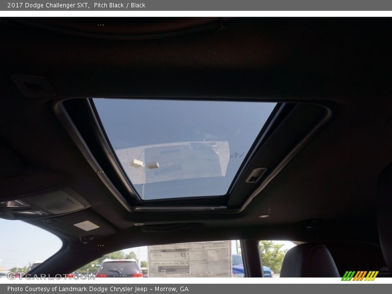 Pitch Black / Black 2017 Dodge Challenger SXT