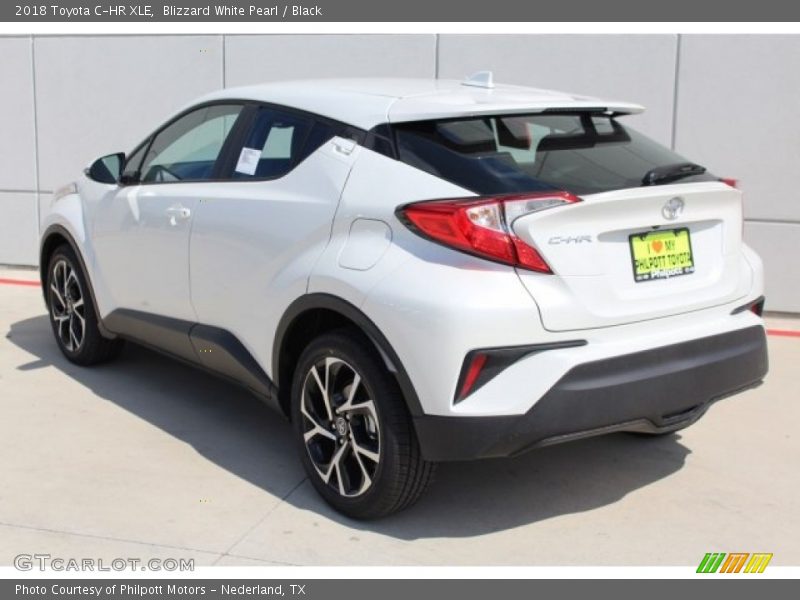 Blizzard White Pearl / Black 2018 Toyota C-HR XLE