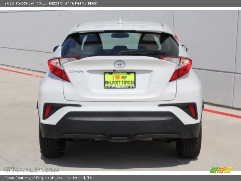 Blizzard White Pearl / Black 2018 Toyota C-HR XLE