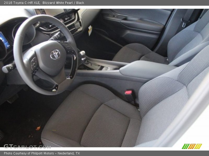 Blizzard White Pearl / Black 2018 Toyota C-HR XLE