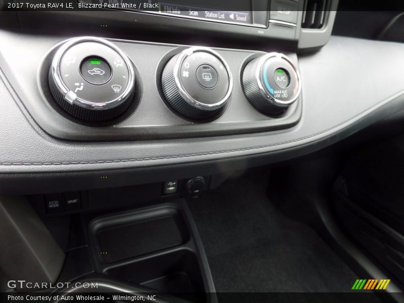 Blizzard Pearl White / Black 2017 Toyota RAV4 LE