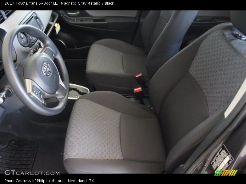 Magnetic Gray Metallic / Black 2017 Toyota Yaris 5-Door LE