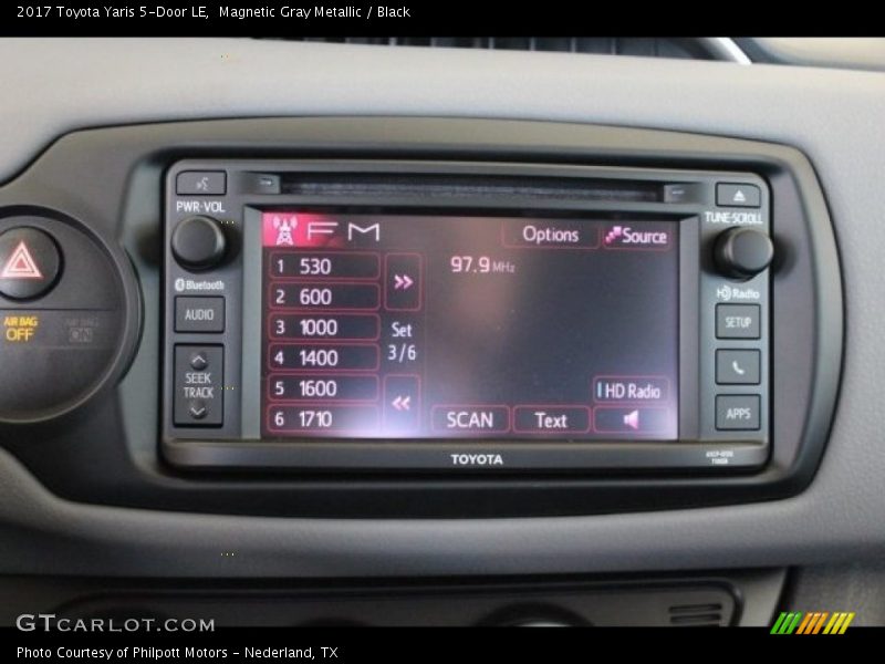Magnetic Gray Metallic / Black 2017 Toyota Yaris 5-Door LE