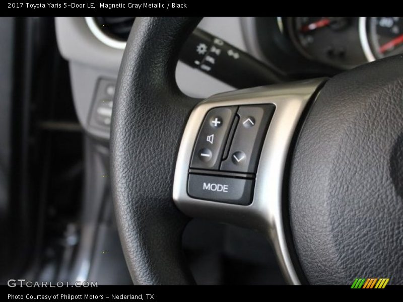 Magnetic Gray Metallic / Black 2017 Toyota Yaris 5-Door LE