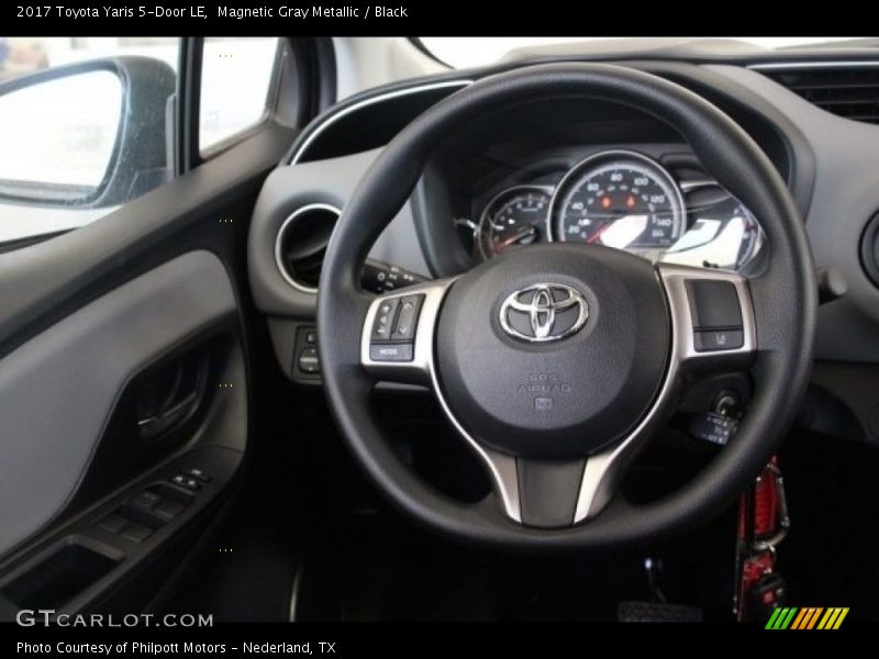 Magnetic Gray Metallic / Black 2017 Toyota Yaris 5-Door LE